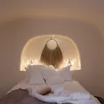 The Architect's Cave House 아파트 이아