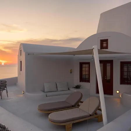 The Architect's Cave House Oia (Santorini)