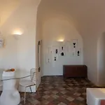 The Architect's Cave House Apartman