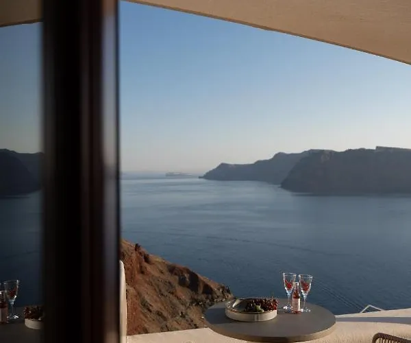 The Architect's Cave House * 이아