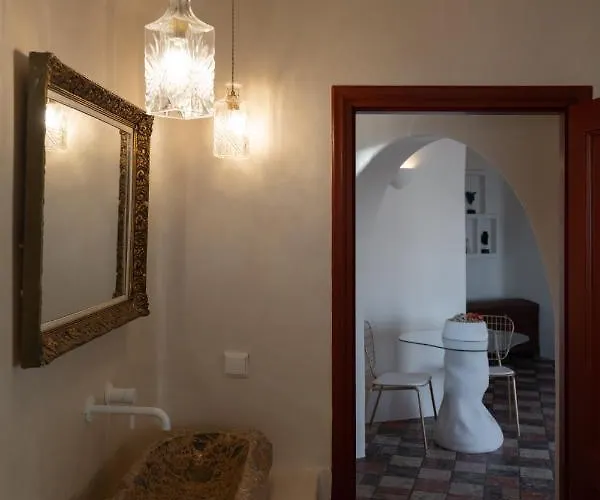 The Architect's Cave House 아파트 *